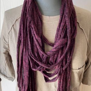 BOUTIQUE SCARF